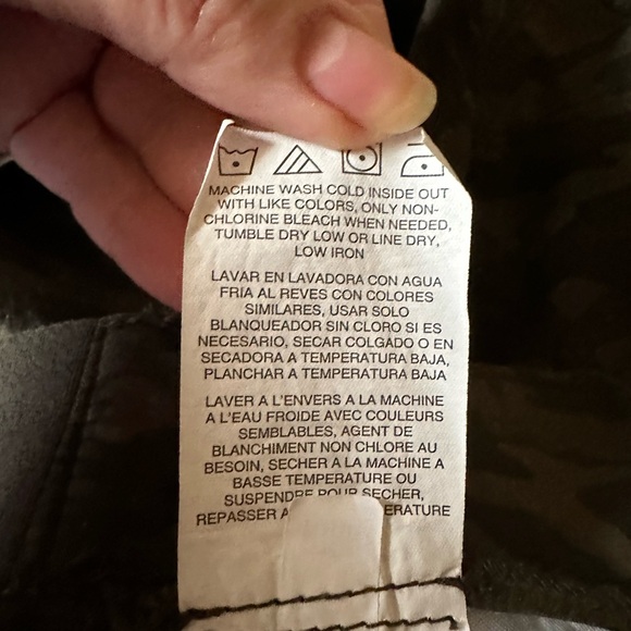 Lee Riders cargo shorts 16W EUC green camo flat stretchy waistband 10” inseam - Picture 6 of 8